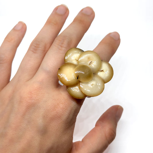 Ring Tagua "Flor" in Creme